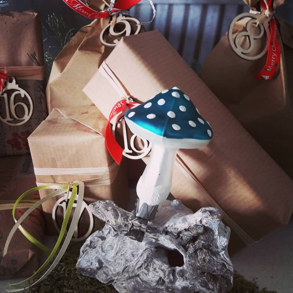 Weihnachsdekoration: Christbaumschmuck Fliegenpilz mit Clip in türks