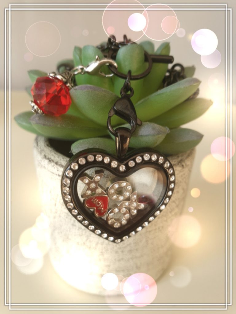 Modeschmuck Kette “Charms”