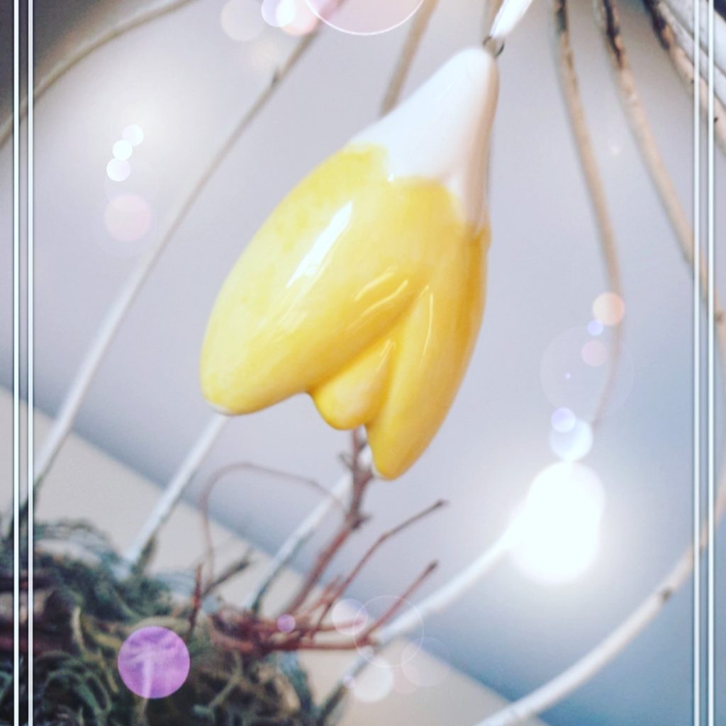 Geschenkidee: Deko Anhänger Blume mit Glöckchen