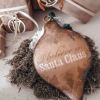 Weihnachsdekoration: Metall Anhänger Weihnachten “Santa Claus” Vintage